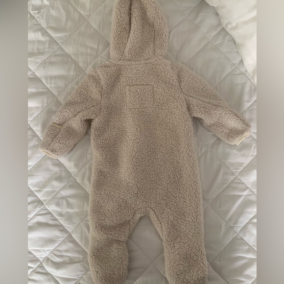 3-6 Month Fleece North Face full body Zip up - Picture 5 of 5